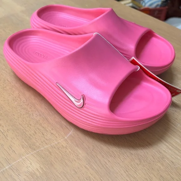 Nike ReactX Rejuven8 in Pink size 8 NWT - Picture 2 of 5